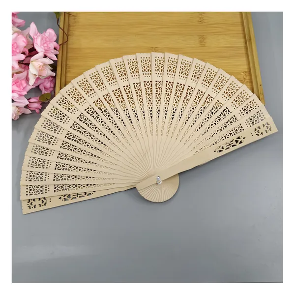 Ventaglio in legno traforato personalizzato, pale intagliate